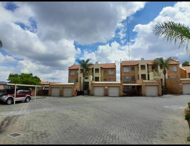 3 BEDROOM APARTMENT FOR SALE IN CELTISDAL